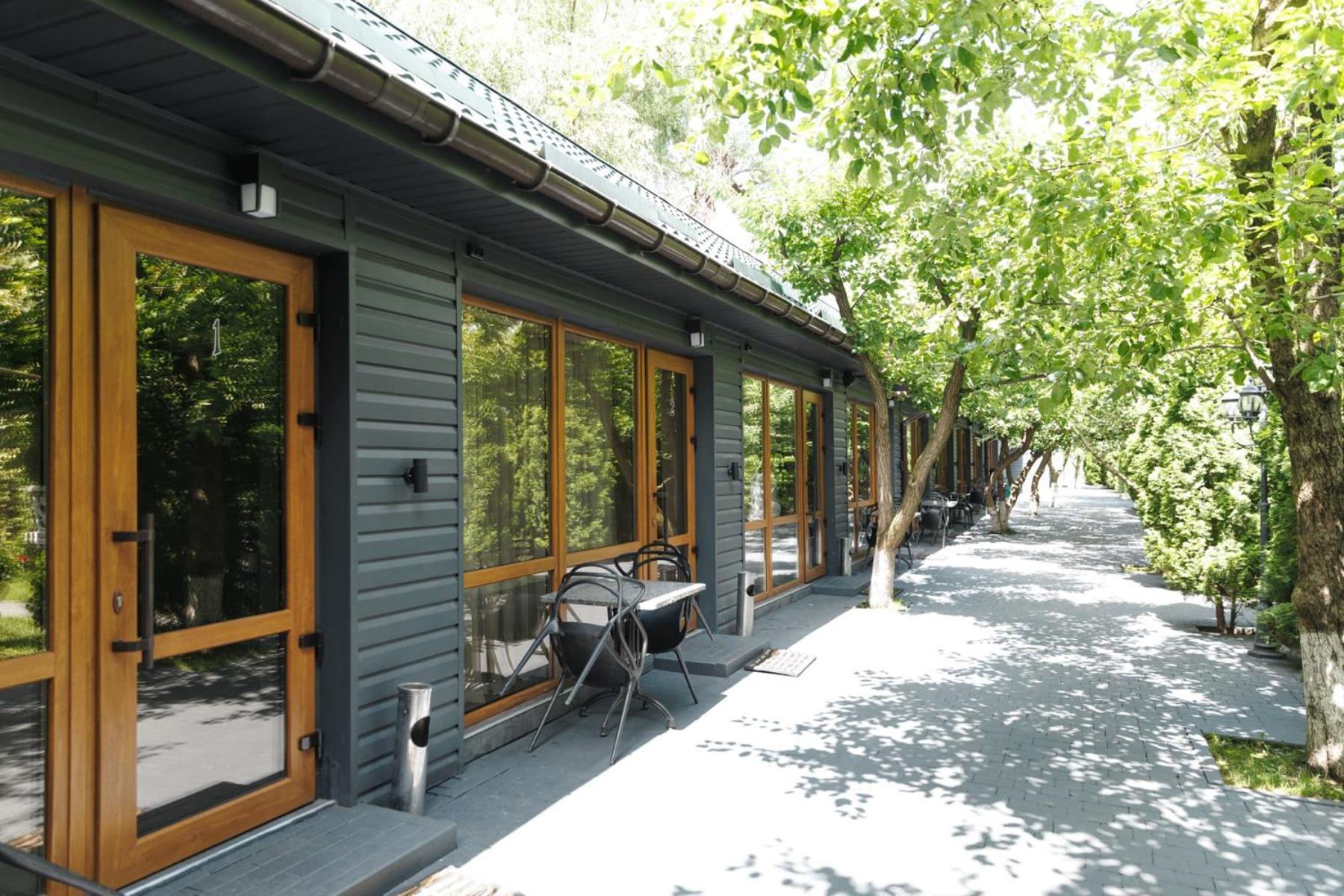 Sobkoff Hotel Khmel'nyts'kyy Exterior photo