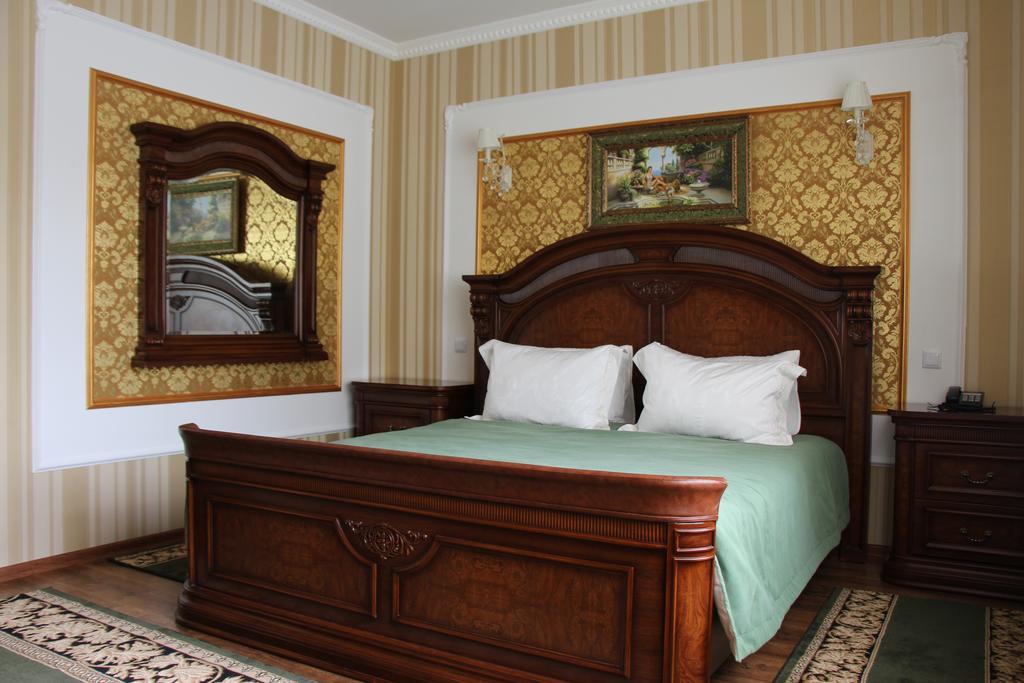 Sobkoff Hotel Khmel'nyts'kyy Room photo
