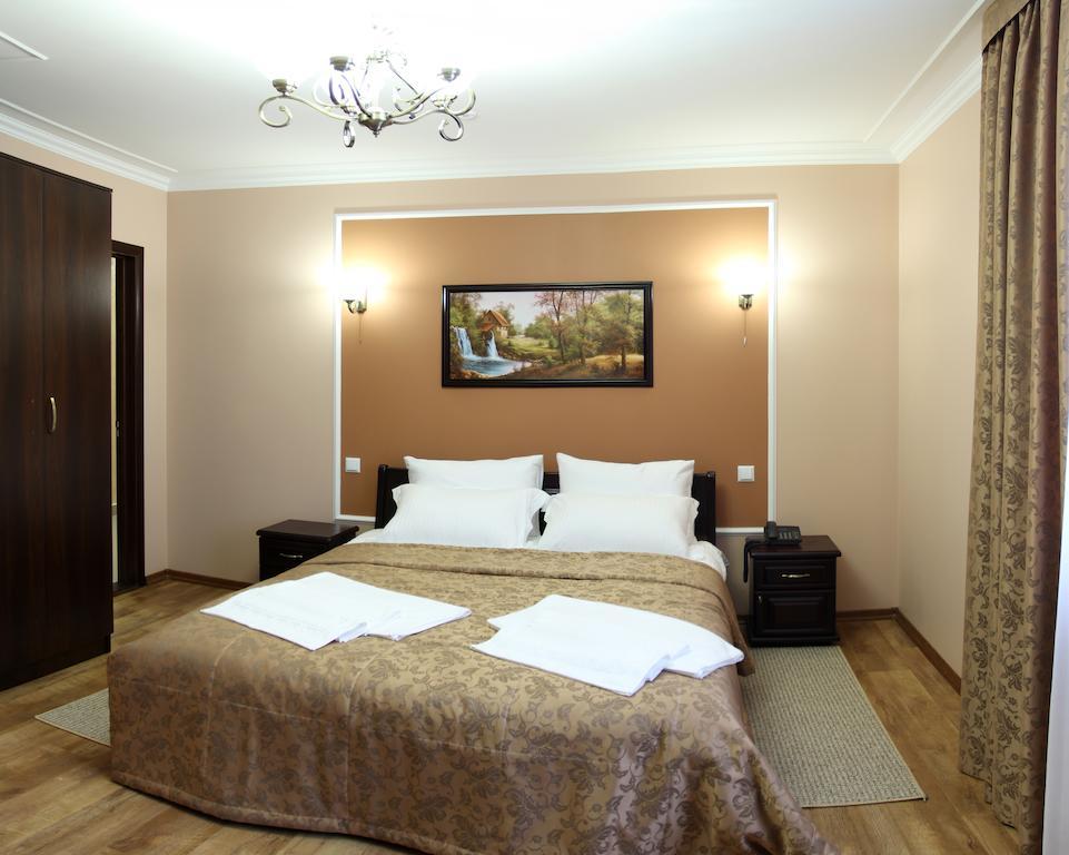 Sobkoff Hotel Khmel'nyts'kyy Room photo